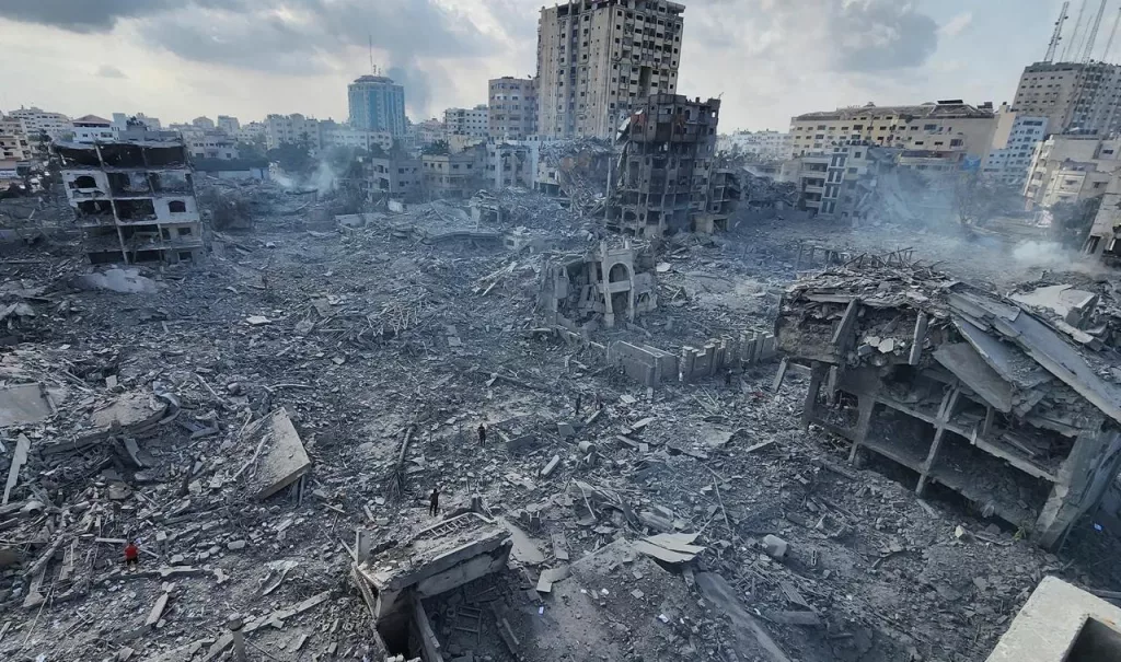 Тель-Авив. Сразу вспоминается сектор Газа