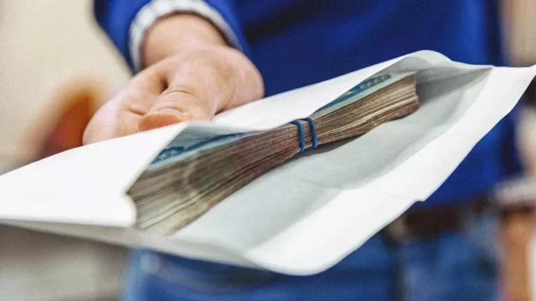 В России выявили рекордное число коррупционеров за последние 13 лет