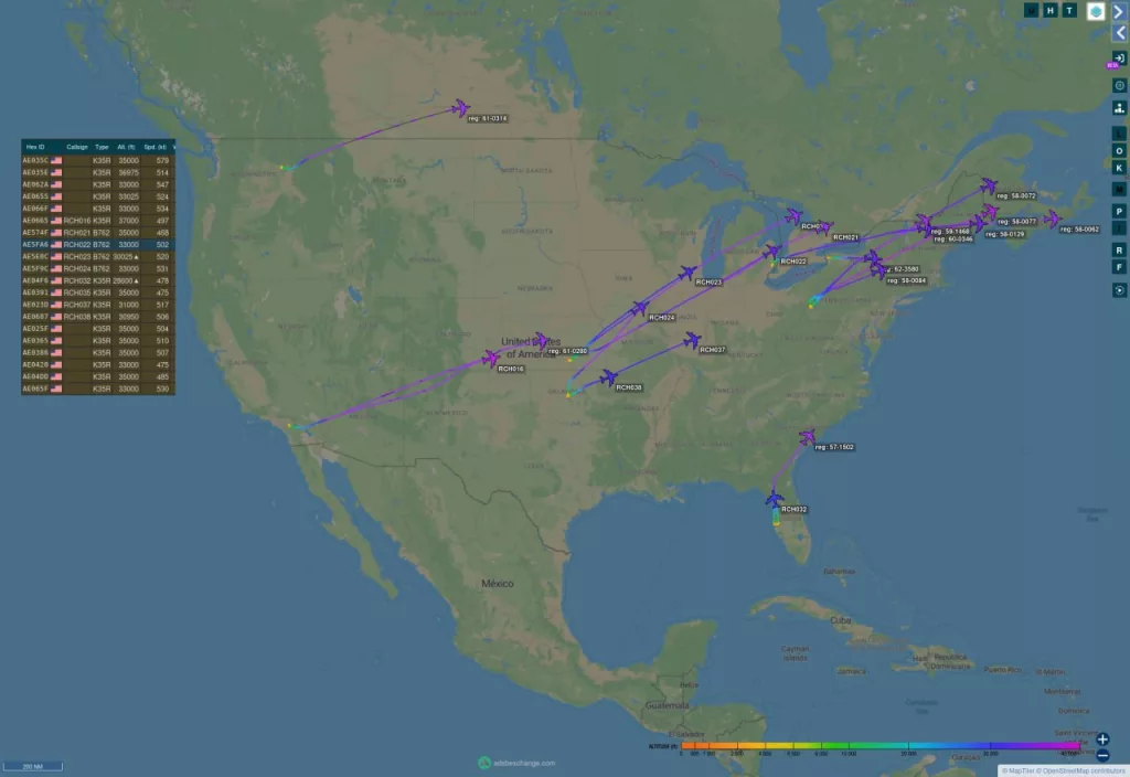 США поднимают авиацию — массовый вылет заправщиков