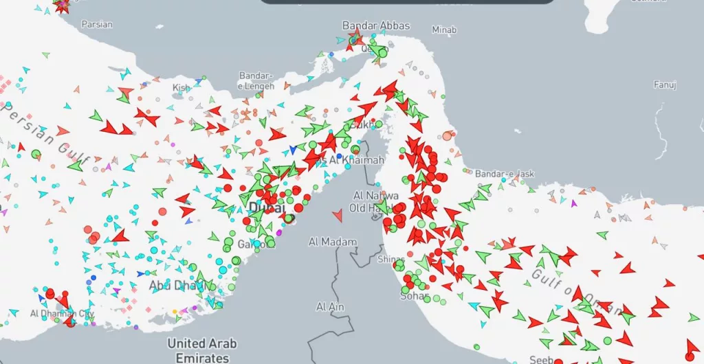Танкеры в Ормузском проливе начали отключать навигационные сигналы. При этом нет даже намёка на закрытие пролива