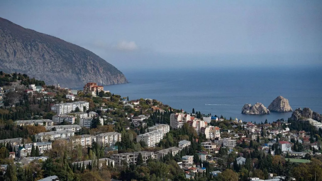 Евросоюз на год продлил санкции против Крыма и Севастополя