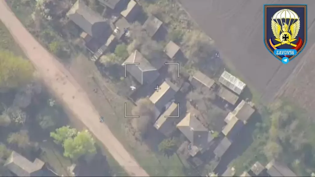 Работа дроноводов из состава крымских десантников FPV-дронами типа "Молния" и КВН в приграничье Курской области