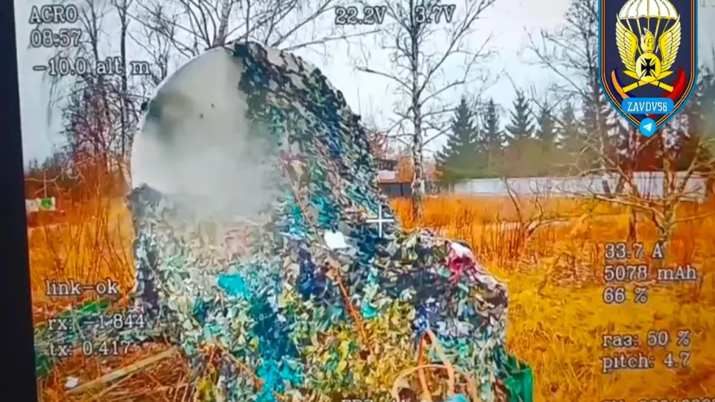 Работа дроноводов из состава крымских десантников FPV-дронами типа "Молния" и КВН в приграничье Курской области