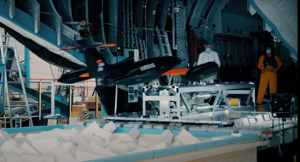 Airbus переоборудует транспортник A400M в воздушную платформу для беспилотников