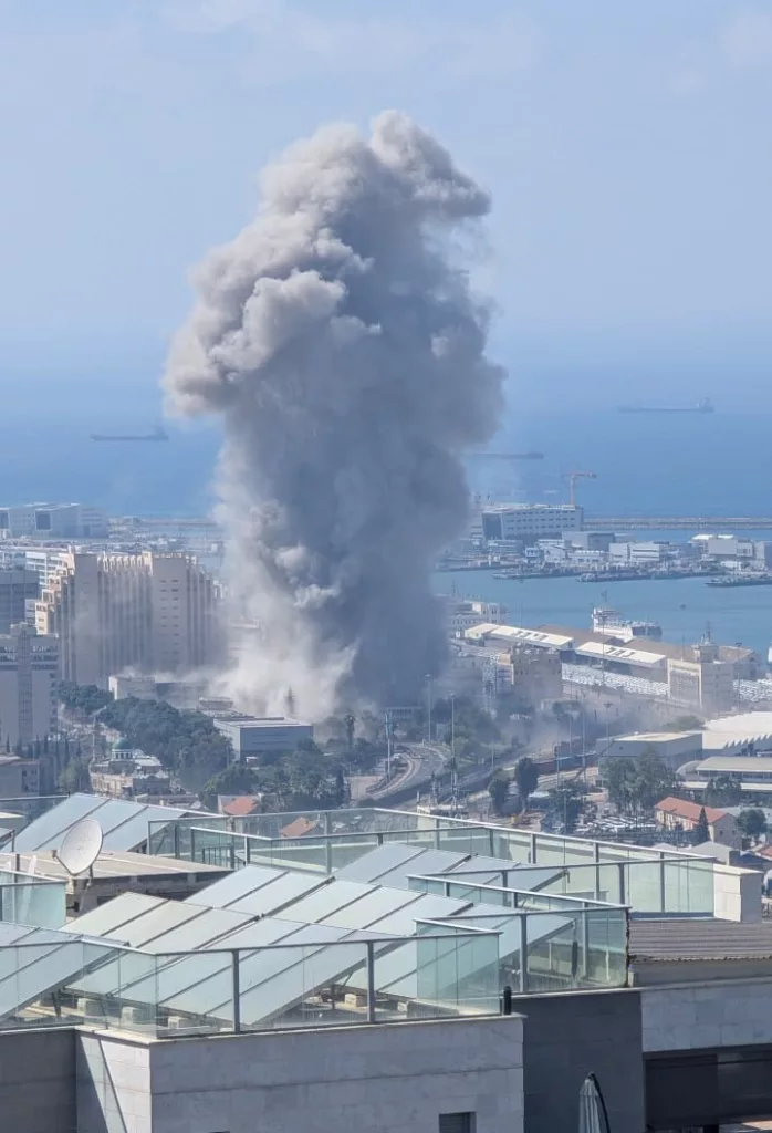 Прилет иранской ракеты по Хайфе