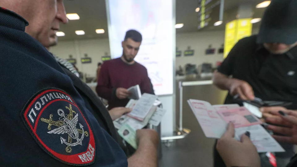 В России могут ввести биометрический контроль мигрантов в аэропортах