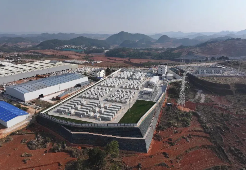 Китай запустил первую в мире установку для хранения энергии на основе натрий-ионных аккумуляторов