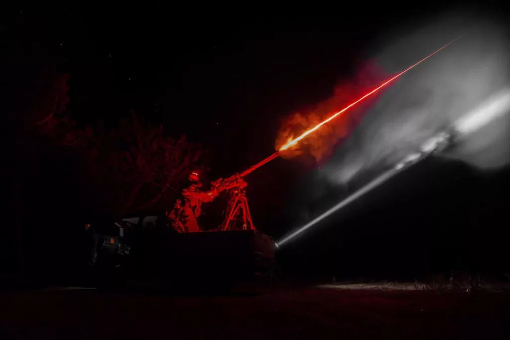 Главнокомандующий ВСУ Александр Сырский на встрече с журналистами заявил, что эффективность мобильных огневых групп (МОГ) в борьбе с дронами, в первую очередь, «Герань-2», составляет 40 процентов