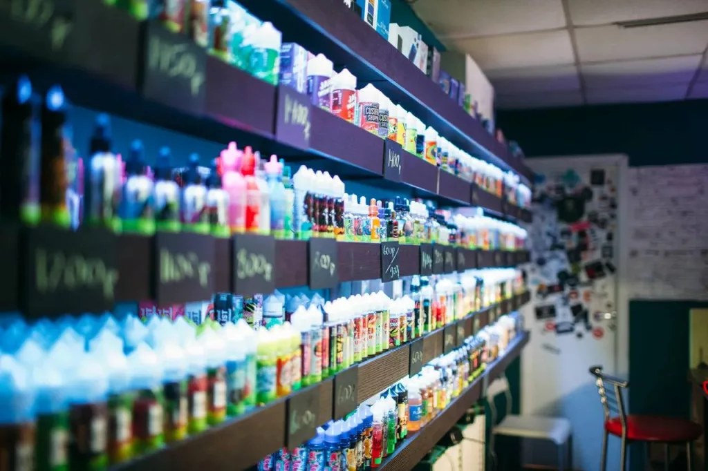 В Госдуме рассмотрят законопроект о запрете продажи вейпов и электронных сигарет