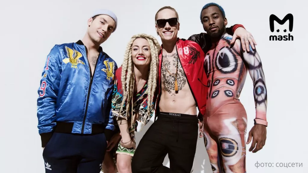 Единственный русский в Quest Pistols Show Иван Криштофоренко добивается запрета на исполнение общих песен украинскими экс-коллегами, поддерживающими ВСУ и гастролирующими с ними