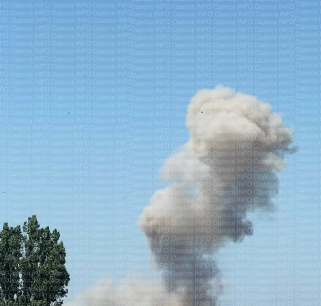 По цели в городе Белгород-Днестровский Одесской области прилетели две баллистические ракеты ОТРК «Искандер»