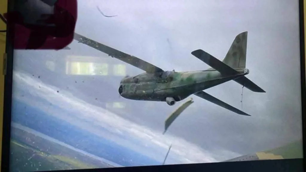 Редкий российский разведывательный БПЛА "Феникс" в объективе украинского легкомоторного перехватчика дронов Як-52