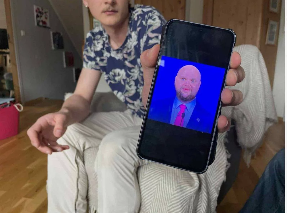 Американские власти отказали во въезде в страну гражданину Норвегии, у которого на телефоне нашли мем с вице-президентом США