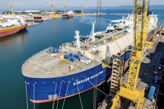 В этом году Россия получит первый СПГ-газовоз ледового класса