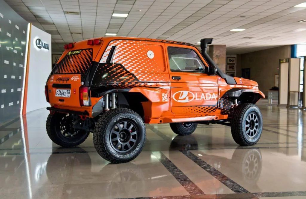 АвтоВАЗ показал раллийную Lada Niva Sport Turbo