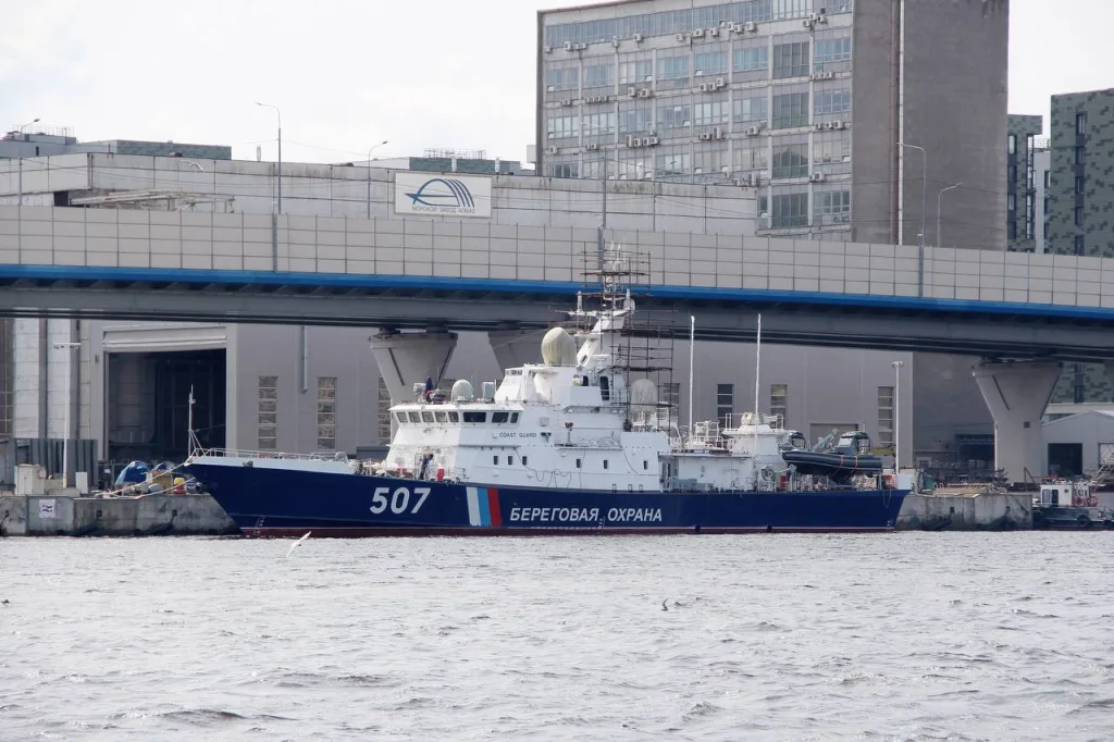Пограничный сторожевой корабль 3-го ранга модифицированного проекта 10410 шифр "Светляк" (бортовой 507) строящийся для Пограничной службы ФСБ России. Наши дни
