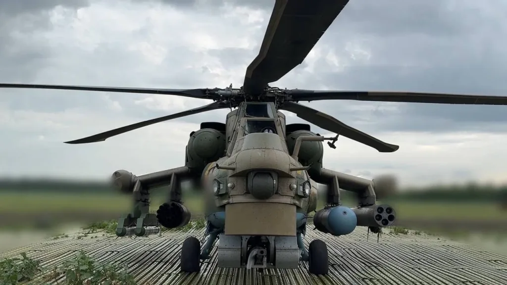 Ударный вертолёт Ми-28НМ «Ночной охотник» группировки войск «Центр» с лёгкими многоцелевыми управляемыми ракетами Х-39 («Изделие 305»)