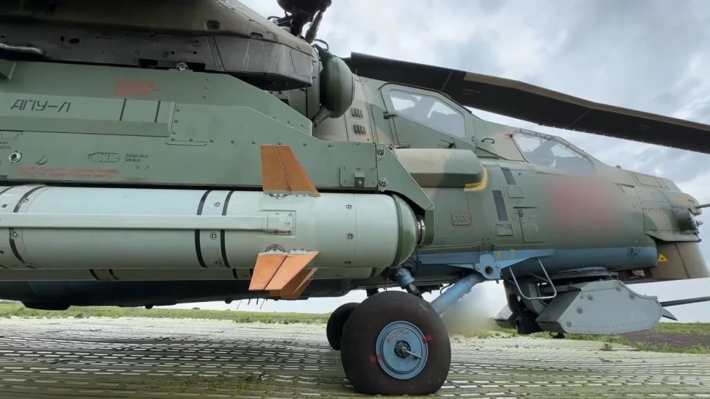 Ударный вертолёт Ми-28НМ «Ночной охотник» группировки войск «Центр» с лёгкими многоцелевыми управляемыми ракетами Х-39 («Изделие 305»)