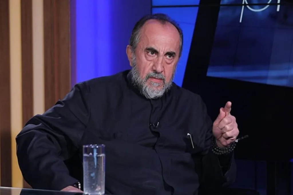 Армянский архиепископ Микаэл оказался за решёткой за «призывы к свержению власти»