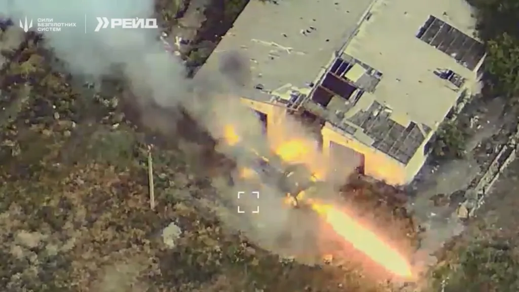 Уничтожение 240-мм РСЗО M1991 производства КНДР, стоящей на вооружении ВС РФ