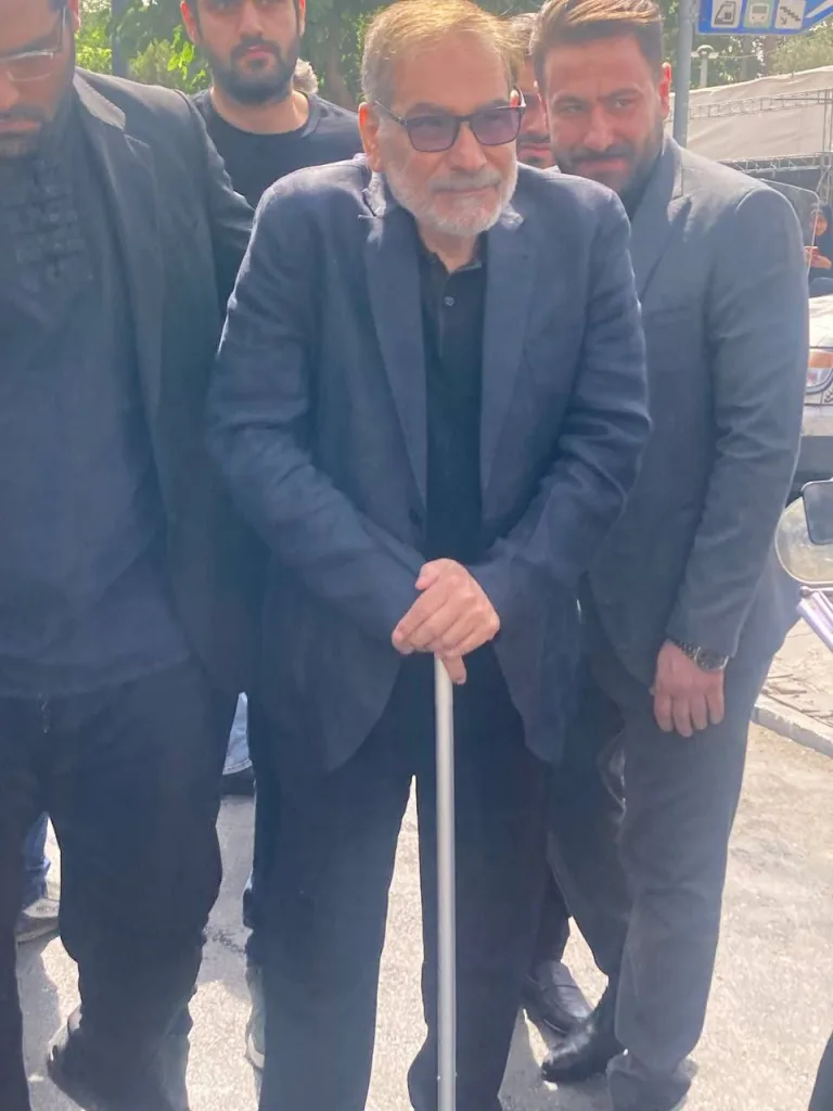 В Иране теперь уже визуально "ожил" старший советник рахбара Али Шамхани