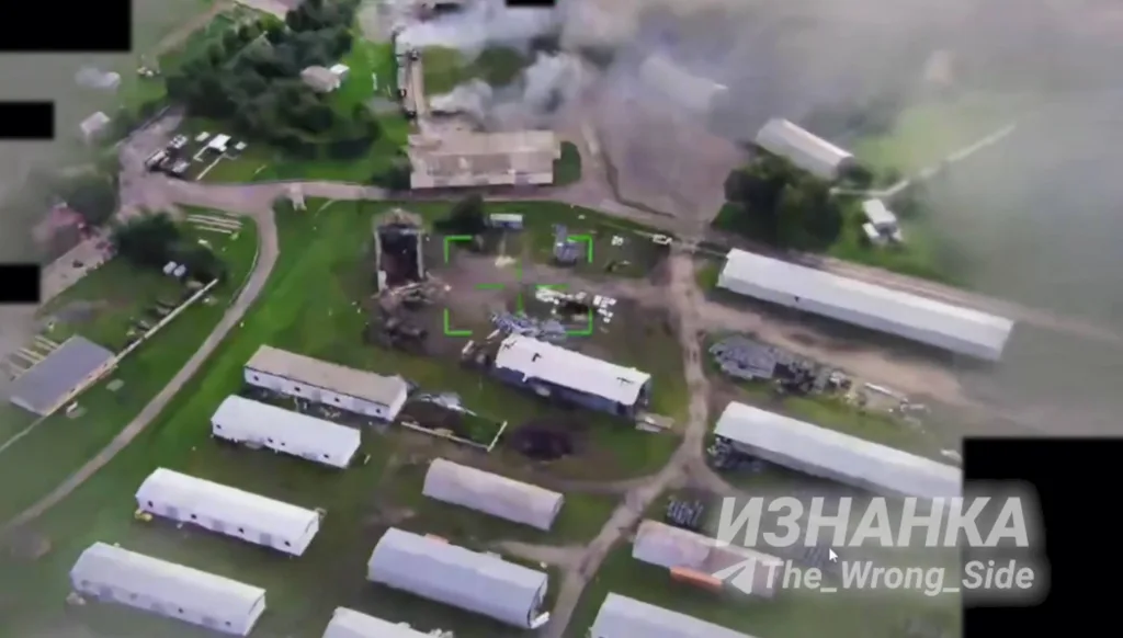 Удары дронов-камикадзе «Герань-2» по ппд 58-й ОМПБр ВСУ в Конотопе Сумской области