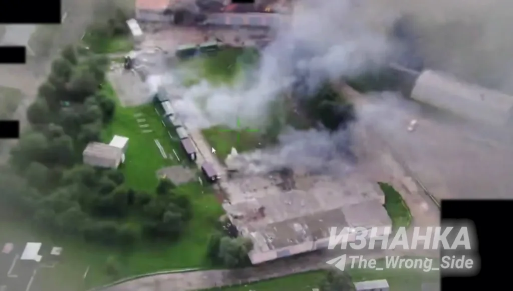 Удары дронов-камикадзе «Герань-2» по ппд 58-й ОМПБр ВСУ в Конотопе Сумской области