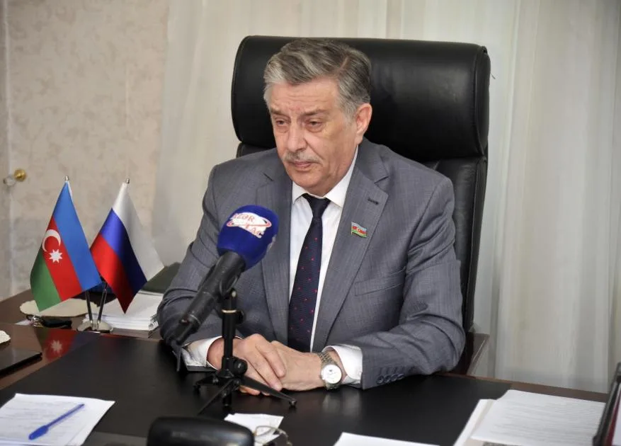 Глава Русской общины Азербайджана и по совместительству ручной депутат парламента страны Михаил Забелин написал открытое письмо, в котором поддержал антироссийские действия руководства Азербайджана