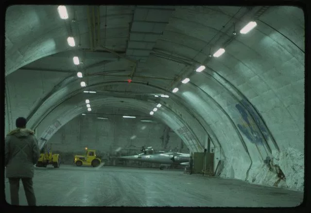 О повышении защищенности военных аэродромов