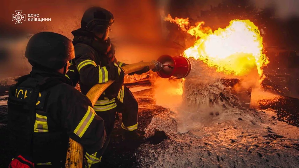На фотках ГСЧС Украины с железнодорожной станции г.Борисполь заблюрено ВСЁ