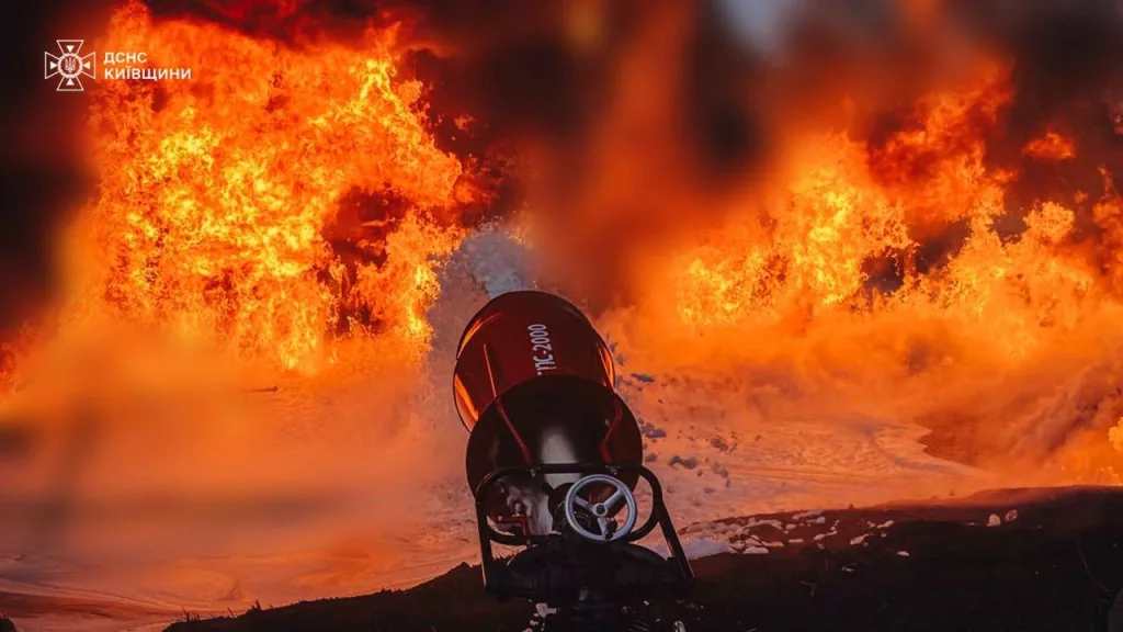 На фотках ГСЧС Украины с железнодорожной станции г.Борисполь заблюрено ВСЁ