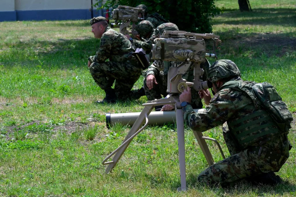 Операторы ПТРК «Корнет-Э» ВС Сербии