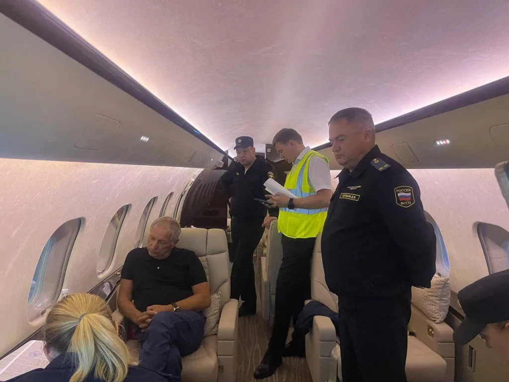 ФСБ задержала миллиардера Константина Струкова при попытке покинуть Россию на собственном самолете