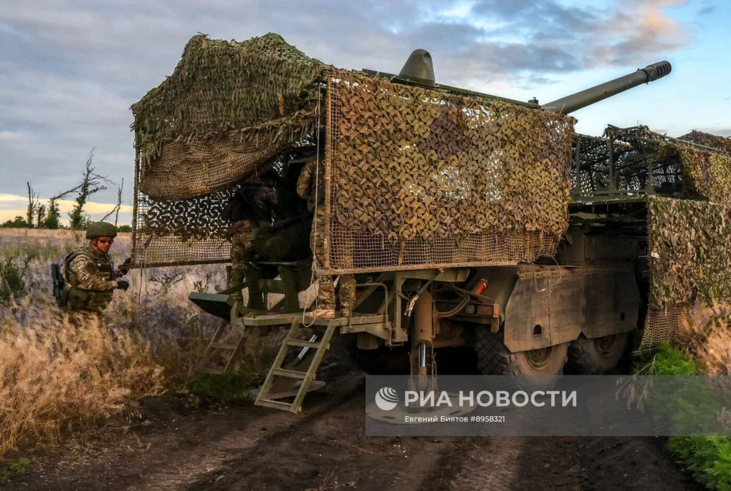 Работа 152-мм колёсной САУ 2С44 «Гиацинт-К» на Покровском направлении