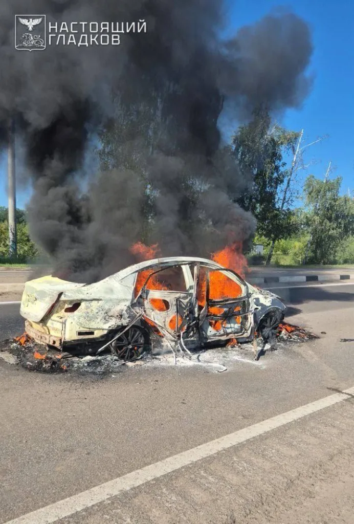Два человека погибли при атаке украинского дрона по легковому автомобилю на участке автодороги Шебекино — Белгород
