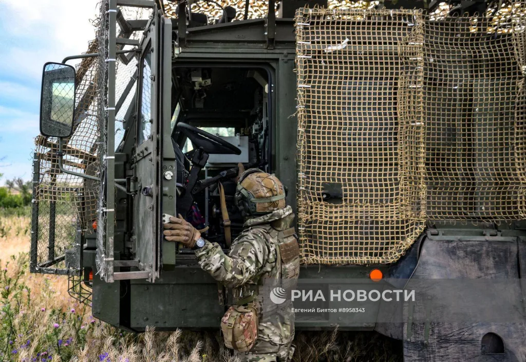 Работа 152-мм колёсной САУ 2С44 «Гиацинт-К» на Покровском направлении