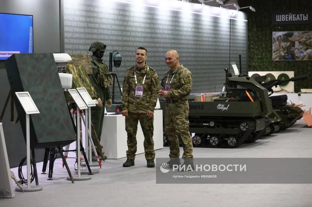 Владимир Путин посетил выставку «Всё для Победы!» в Национальном центре «Россия», посвящённую итогам трёхлетней работы «Народного фронта»