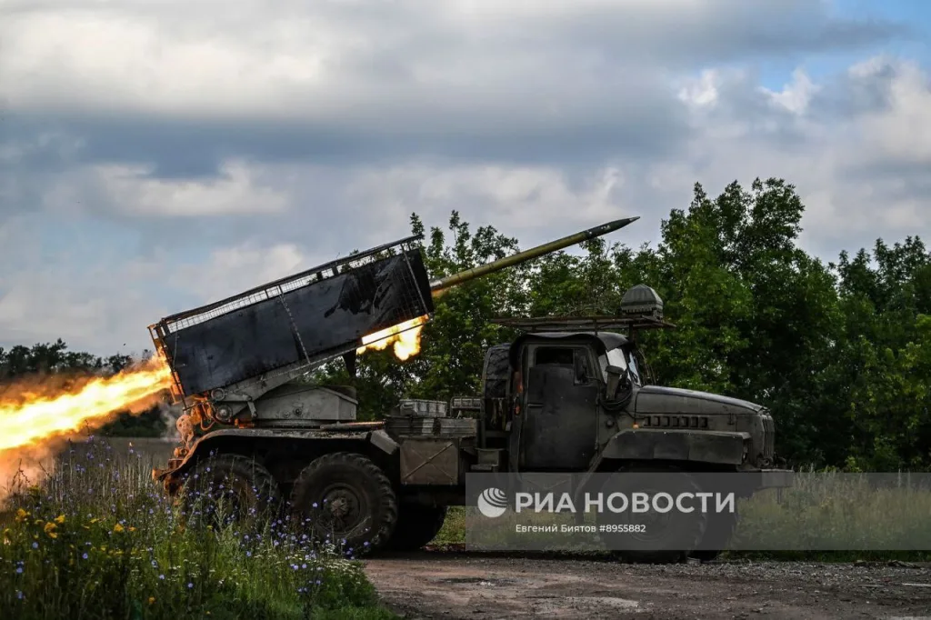 Сербские 122-мм реактивные снаряды GRAD-S и югославский 120-мм миномет M74 с югославскими же минами M62P3 на вооружении ВС РФ