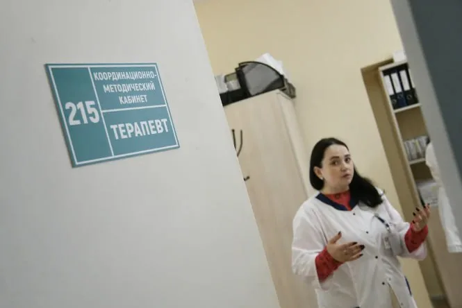 У силовиков будет доступ к данным всех россиян, которые когда-либо посещали психиатра. Минздрав создает специальную базу данных, чтобы, по официальной причине, лучше помогать лицам с диагнозами