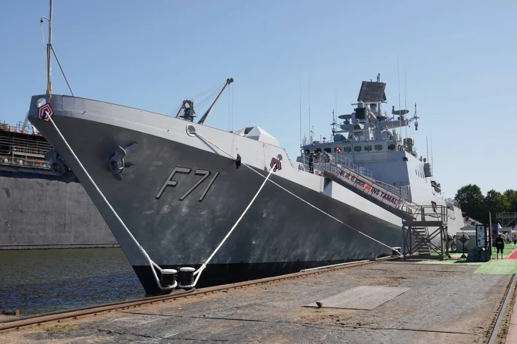 Сегодня в Калининграде прошла торжественная церемония передачи ВМС Индии очередного нового фрегата «Tamala» (б.н. F 71) проекта 11356