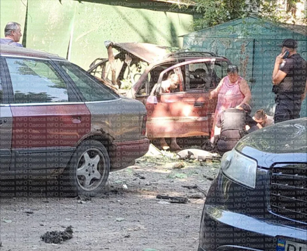 В Одессе военный сел в автомобиль, который через несколько секунд взорвался
