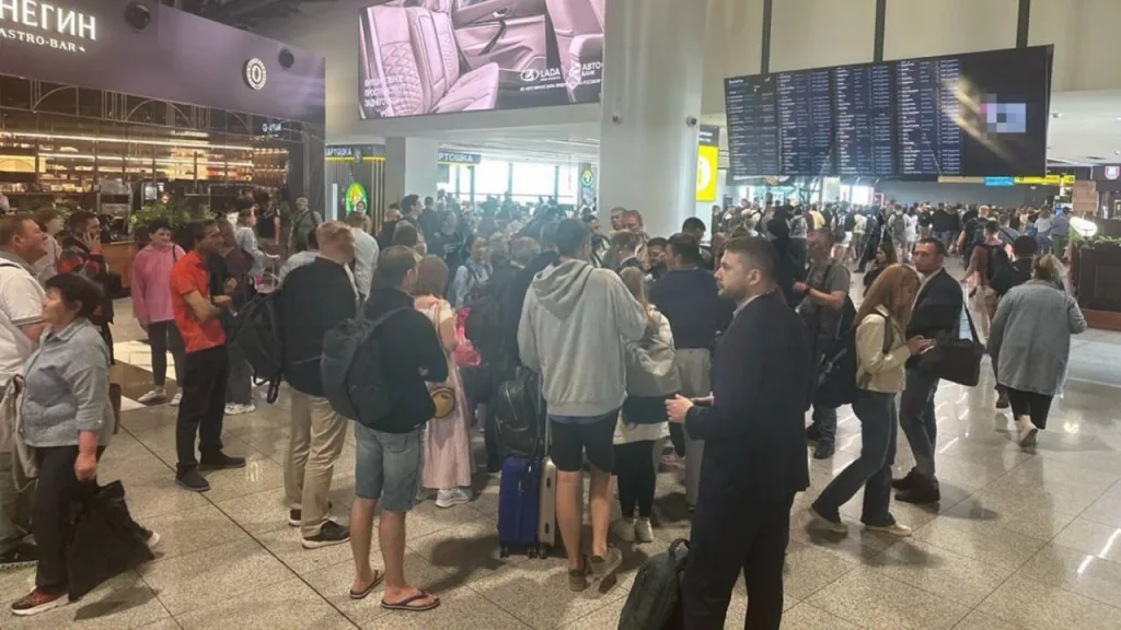 Аэропорты Шереметьево и Пулково парализованы из-за угрозы атаки БПЛА