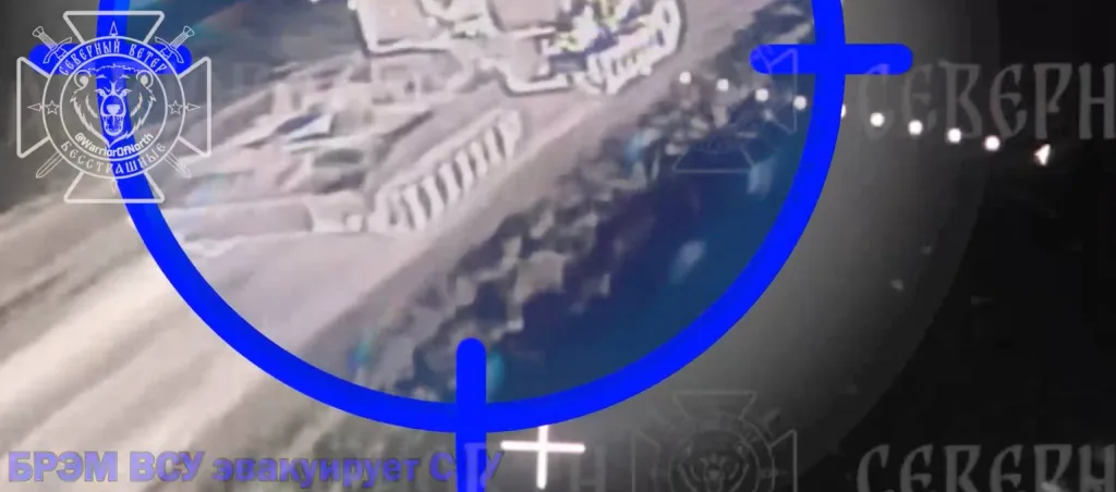 Уничтожение FPV-дронами БРЭМ Bergepanzer 2 и 122-мм САУ «Гвоздика», которую она эвакуировала, в районе села Диброва Сумской области