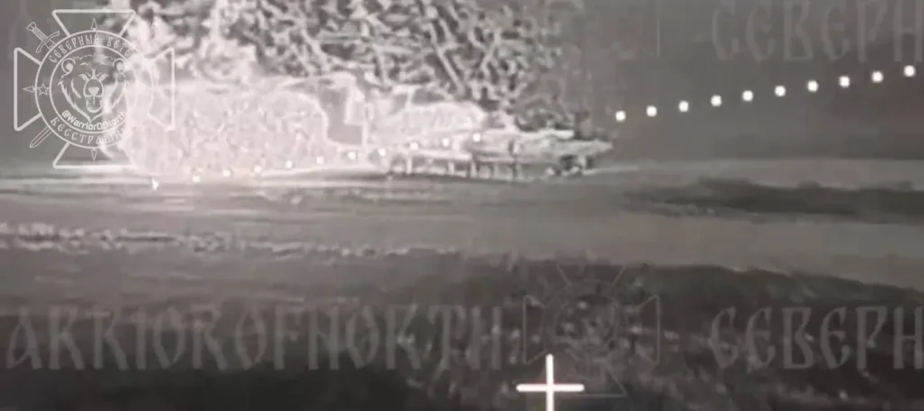 Уничтожение FPV-дронами БРЭМ Bergepanzer 2 и 122-мм САУ «Гвоздика», которую она эвакуировала, в районе села Диброва Сумской области