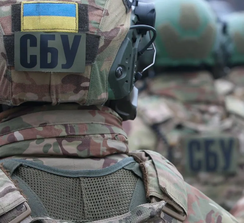 Украинские спецслужбы проникли в дипмиссию ЕС в Николаеве, пишет Aydınlık
