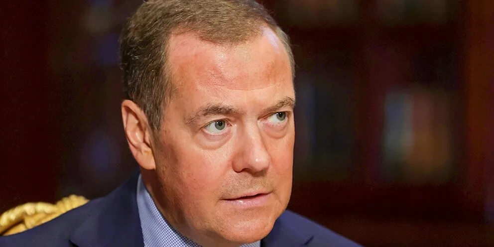 Медведев рассказал, как надо относиться к Трампу