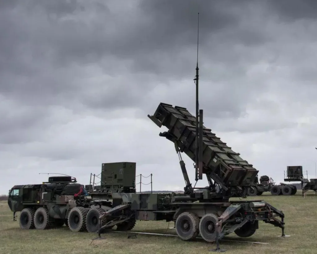 У США осталось всего 25% ракет Patriot от нужного Пентагону запаса, пишет The Guardian