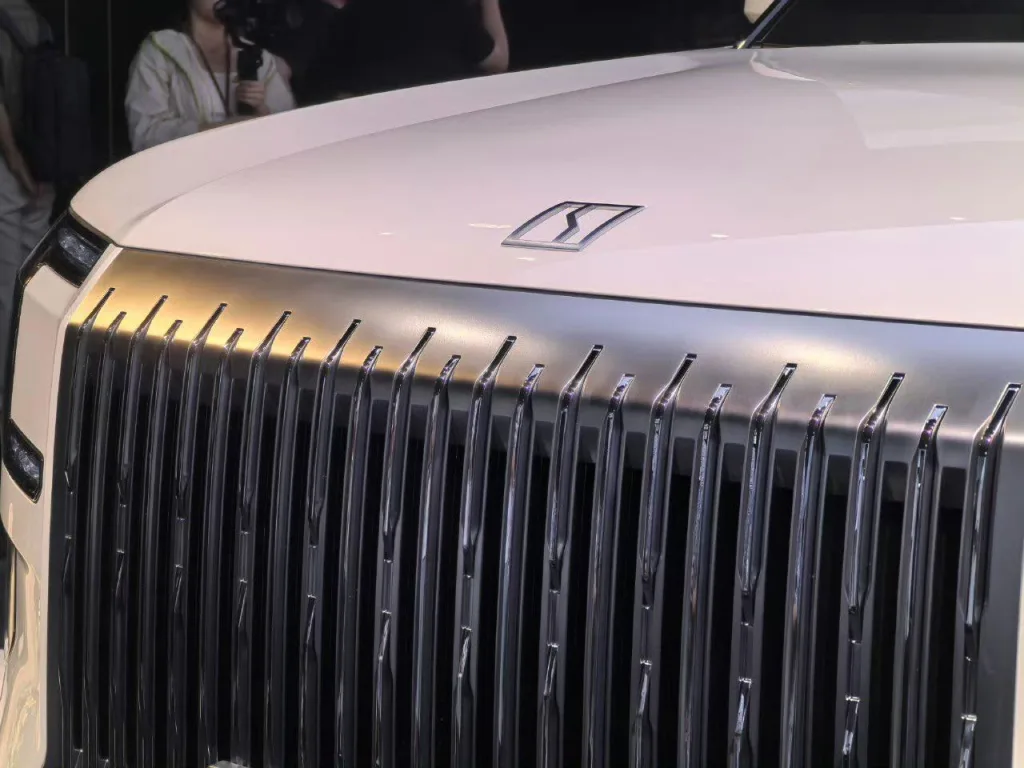 Zeekr показала премиальный SUV 9X - теперь это Rolls-Royce от Китая