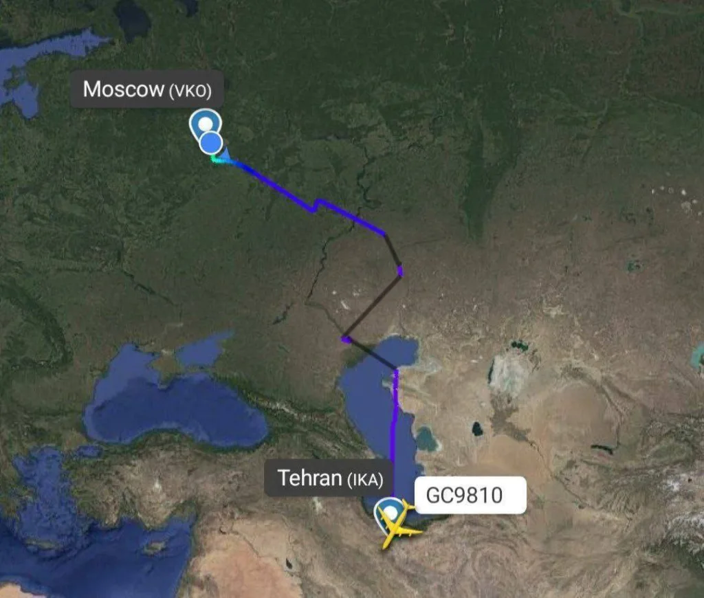 Российский военно-транспортный самолет Ил-76 приземлился в Тегеране, разгрузил свой груз и быстро вернулся в Москву
