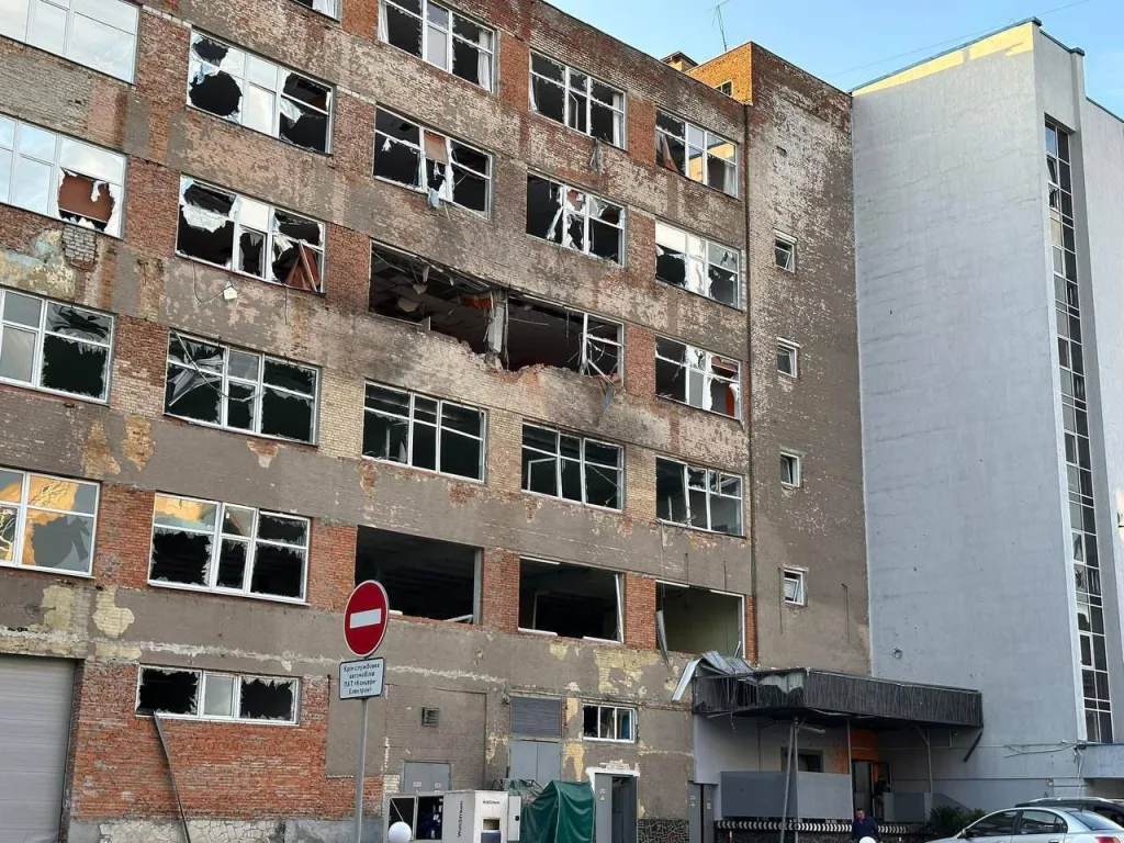 Уже утренние снимки львовского КБ "Электрон". В ближайшее время вероятна "доработка" цели